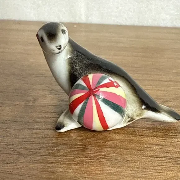 Vintage Bone China Bears Seal Miniature Animal Figurines Shiken Sticker Minis - Picture 7 of 9